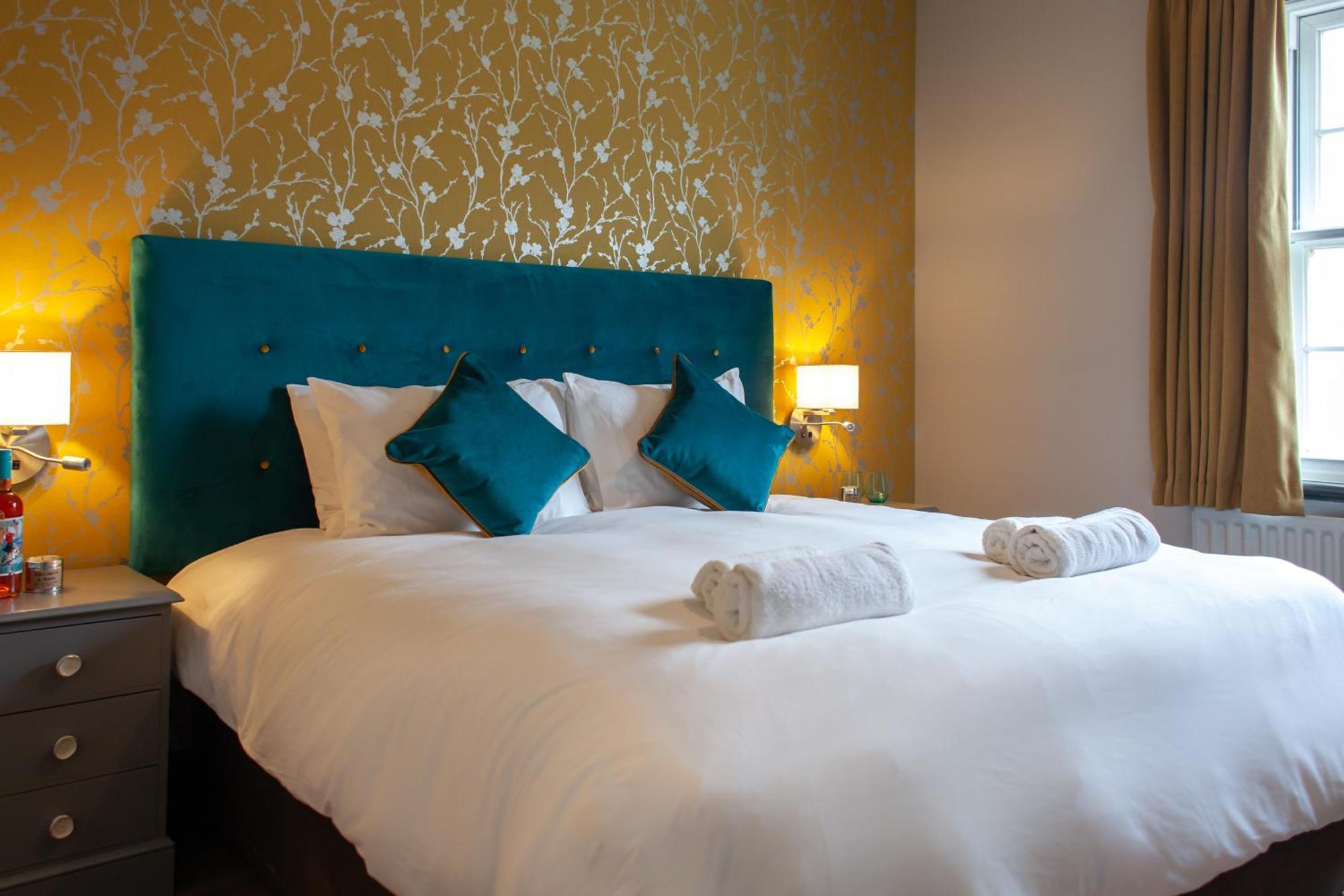 Coach House Inn Dorchester Room photo